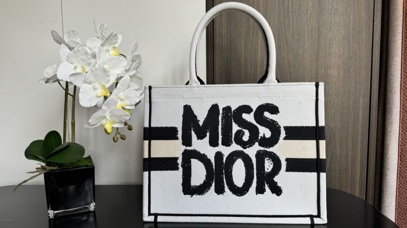 chr1st1an D10r shopping bags
